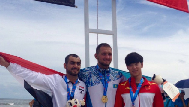 Казахстанский пловец Худяков выиграл "золото" Азиатских Пляжных игр