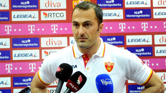 Хижниченко - отличный и техничный игрок с сильным ударом - вратарь сборной Черногории