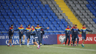 Футболисты сборной Румынии на "Астана Арене". Фото Vesti.kz©