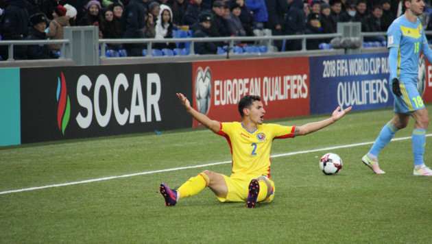 Румынская федерация официально пожалуется в УЕФА на газон и судейство в матче с Казахстаном