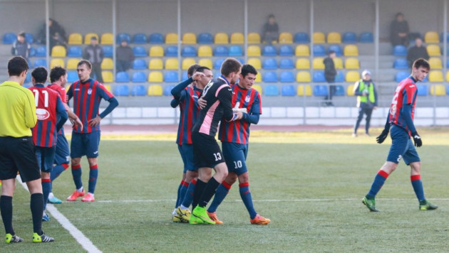 В России 19-летний вратарь забил гол ударом из своей штрафной