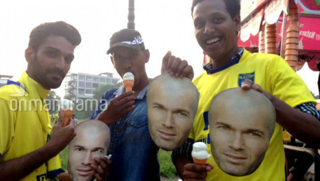 В Индии 35 тысяч болельщиков наденут маски Зидана на матч против команды Матерацци