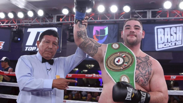 Непобежденный мексиканский боксер назвал Геннадия Головкина классным мужиком