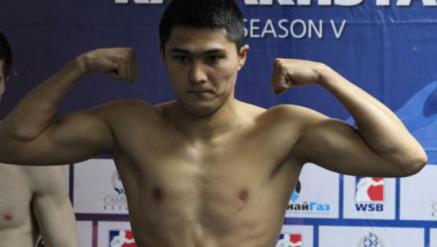 Казахстанский боксер Мейирим Нурсултанов прошел взвешивание перед дебютом в профи 