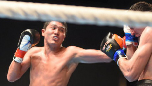 Казахстанский боксер дебютировал с победы на профи-ринге в андеркарте боя Ковалев - Уорд