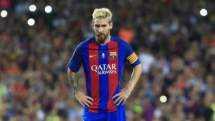 Месси предложили 100 миллионов евро, чтобы он не продлевал контракт с "Барселоной" - СМИ