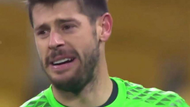 Вратарь "Бешикташа" расплакался после четвертого пропущенного гола в матче Лиги чемпионов
