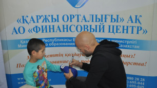Василий Левит открыл образовательный депозит для воспитанника детдома