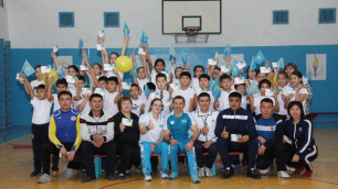 Олимпийские призеры Горичева и Тенизбаев провели уроки физкультуры в Талдыкоргане