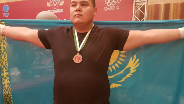 Казахстанский тяжелоатлет Селимхан Абубакиров  стал третьим на Кубке Азии