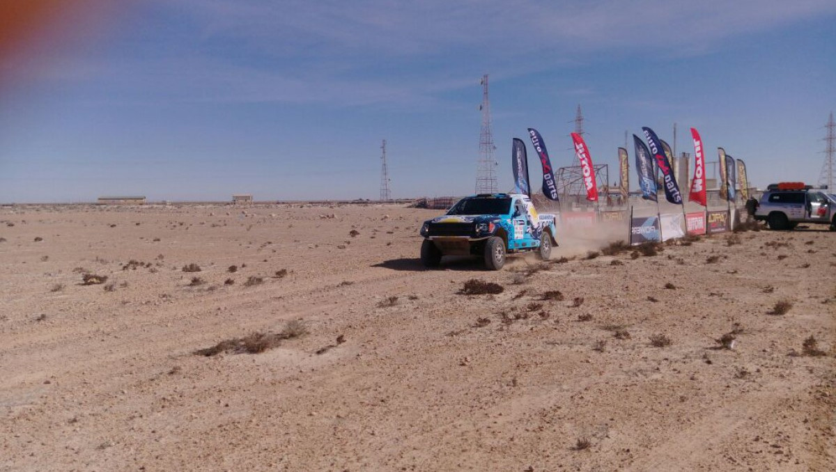 Экипаж Off Road Kazakhstan вошел в Топ-5 в абсолютном зачете ралли Africa Eco Race-2017 после пятого этапа