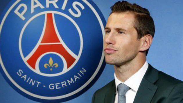 Клуб четвертого дивизиона Франции пошутил над ПСЖ по поводу покупки Крыховяка
