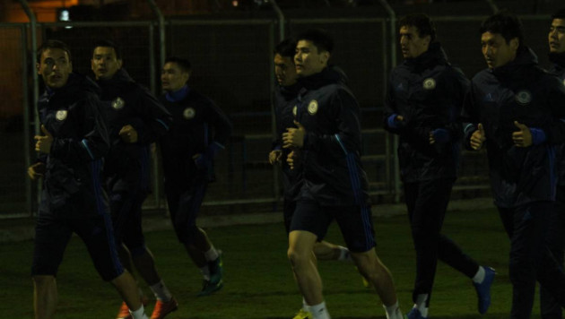 Фоторепортаж с тренировки сборной Казахстана на Кипре