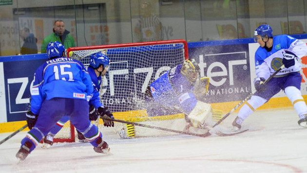 Сборная Казахстана по хоккею проведет товарищеский матч с Италией