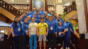 Юношеская сборная Казахстана по тяжелой атлетике вступает в борьбу на чемпионате мира