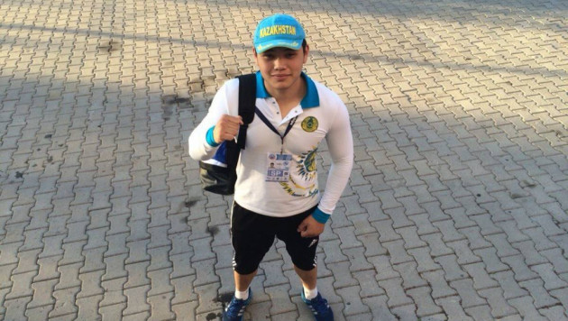 Казахстанский тяжеловес нокаутировал соперника на турнире в Болгарии