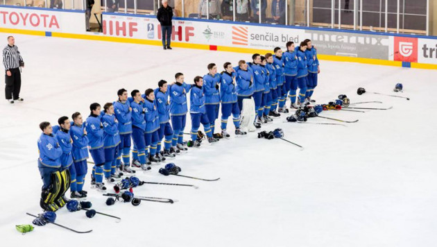 Казахстанские хоккеисты отыгрались с 0:2 и одержали третью победу на юношеском чемпионате мира