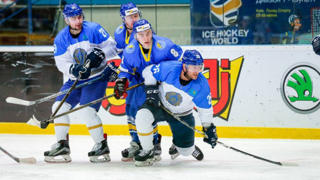 Сборная Казахстана по хоккею обыграла Украину и одержала третью победу на чемпионате мира