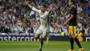 Хет-трик Роналду принес "Реалу" победу над "Атлетико" в первом полуфинале Лиги чемпионов