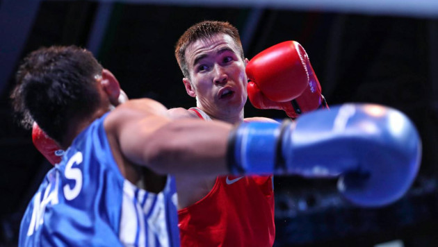 Казахстанец Исакулов проиграл узбекскому боксеру в бою за выход в финал ЧА-2017 в Ташкенте