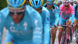 Два гонщика "Астаны" со временем победителя завершили первый этап "Джиро д'Италия"