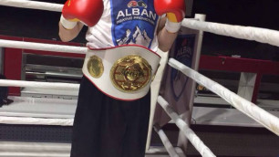 Казахстанский боксер Журавский проиграл решением судей титульный бой в Англии