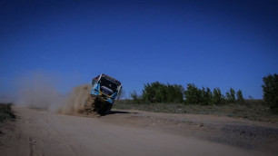 В сети набирает популярность видео трюка грузовика Astana Motorsports в стиле "Дакара" под Актобе