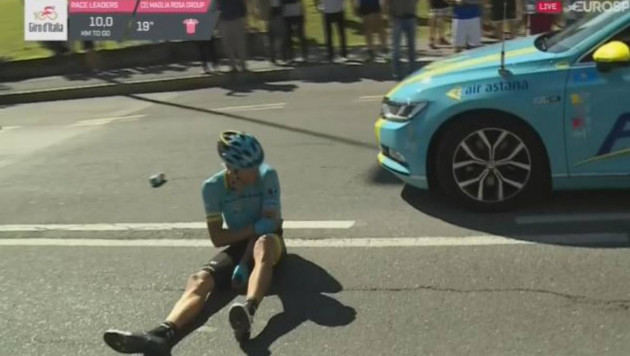 Капитан "Астаны" Танел Кангерт сломал локоть и завершил выступление на "Джиро д'Италия"