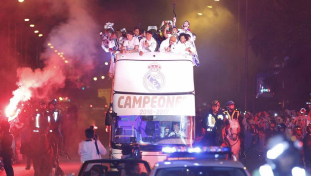 Игроки и фанаты "Реала" скандировали оскорбительную кричалку о Пике на праздновании чемпионства