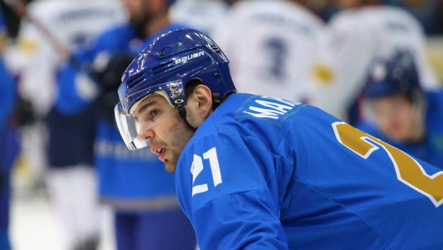 "Барыс" продлил контракты с двумя хоккеистами сборной Казахстана