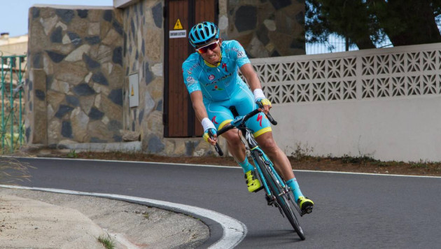 Казахстанец Зейц показал лучший результат из гонщиков "Астаны" на 17-м этапе "Джиро д'Италия"