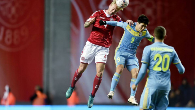 Капитан сборной Казахстана Исламхан получил красную карточку в матче с Данией