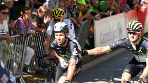Кавендиш снялся с "Тур де Франс" после падения по вине Сагана