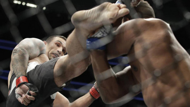В UFC разгорелся судейский скандал после боя Фабрисио Вердума