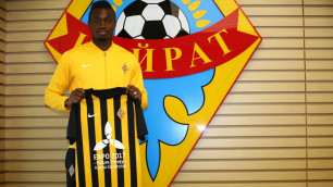 "Кайрат" объявил о подписании двух ивуарийских футболистов