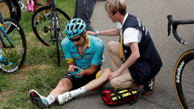 "Астана" рассказала о травмах Катальдо и Фульсанга после падения на 11-м этапе "Тур де Франс"