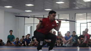 Валихан Тен провел в Алматы мастер-класс для борцов