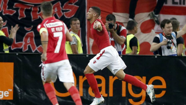 Сын Ривалдо забил гол-красавец в матче Лиги Европы и сорвал аплодисменты отца