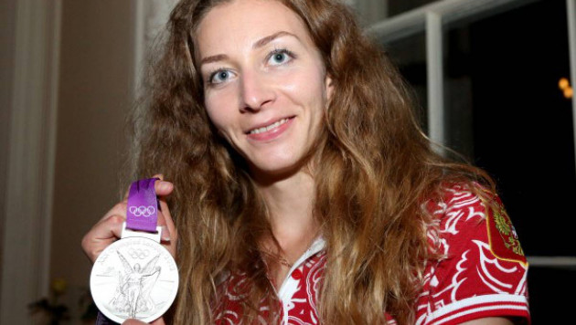 Российская легкоатлетка отказалась возвращать олимпийские медали после допингового скандала