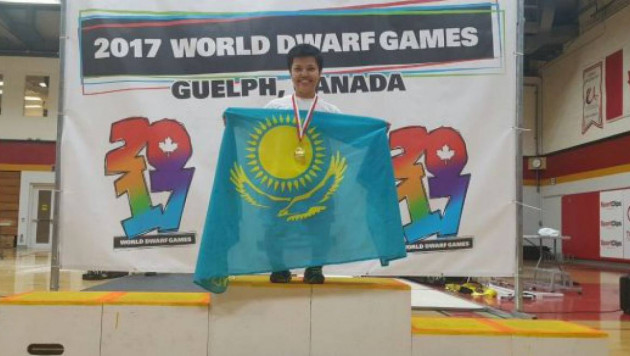 Казахстанская "Дюймовочка" выиграла "золото" по пауэрлифтингу на мировых играх в Канаде