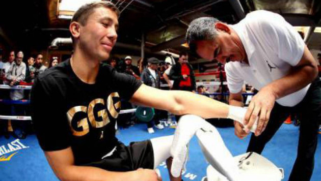 Геннадий Головкин (слева). Фото: boxingscene.com