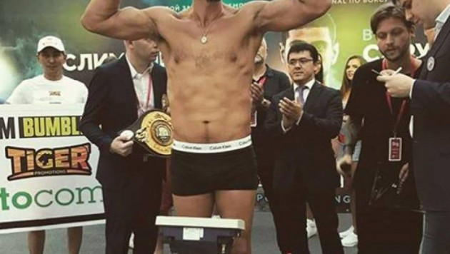 Непобежденный казахстанец Акбербаев вернулся в ТОП-15 WBA после победы нокаутом над претендентом на титул чемпиона мира