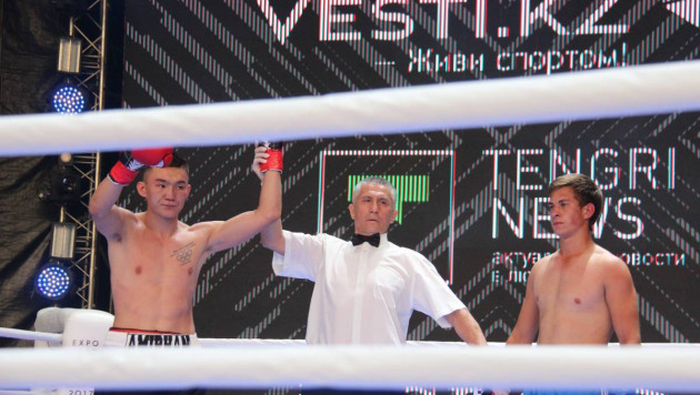 Вызвавший на бой Куата Хамитова казахстанский боксер одержал досрочную победу в рамках вечера бокса Фирузы Шариповой в Астане