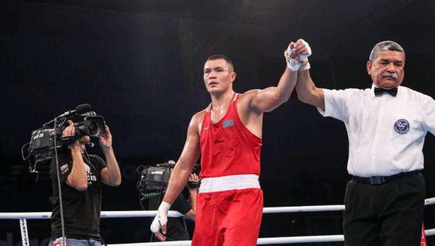 Казахстанский супертяжеловес Кункабаев победил хозяина ринга в 1/8 финала чемпионата мира-2017