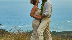 Ронда Роузи вышла замуж за бойца UFC на Гавайях
