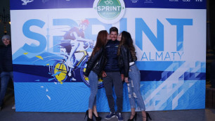 Алматинцы посоревновались с гонщиками "Астаны" в спринтерском заезде перед "Туром Алматы-2017"