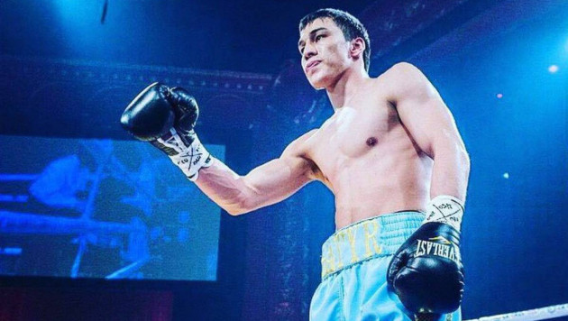 Непобежденный казахстанский боксер Джукембаев нокаутировал мексиканского соперника на 64-й секунде боя