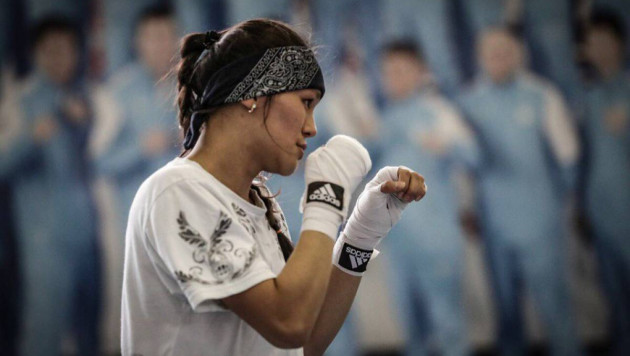 Казахстанка Алуа Балкибекова не смогла выйти в полуфинал чемпионата Азии по боксу во Вьетнаме