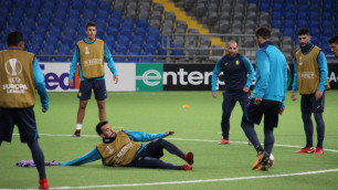 "Вильярреал" опробовал газон на "Астана Арене" перед матчем Лиги Европы