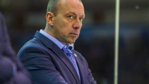 Лидер Восточной конференции КХЛ уволил тренера после двухматчевой серии поражений 